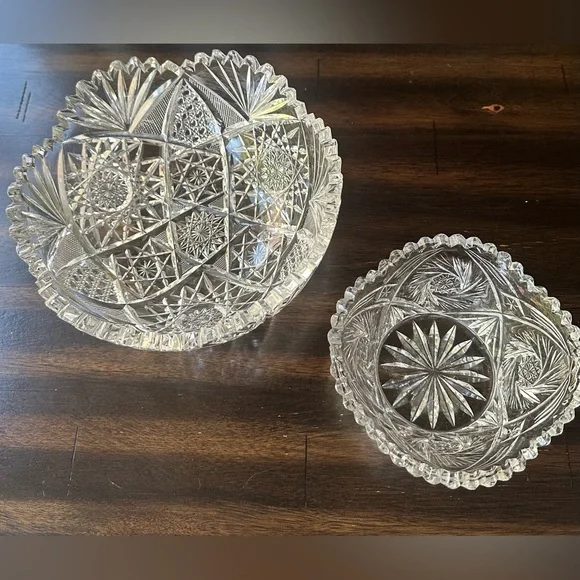 Source Unknown Clear Glass Decorative Bowls - Picture 1 of 5